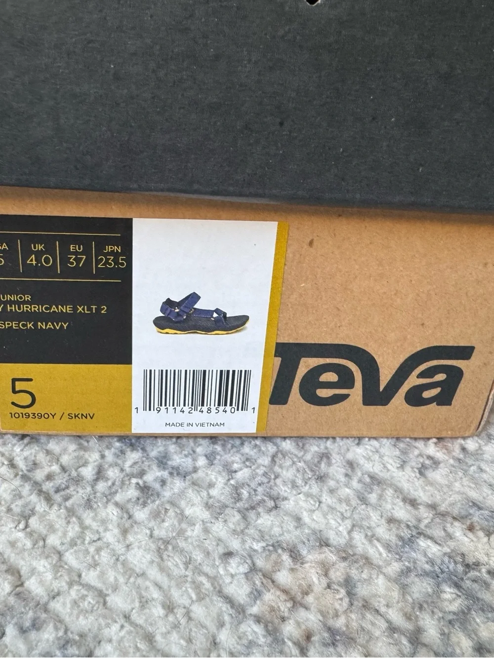 Teva sandals youth
